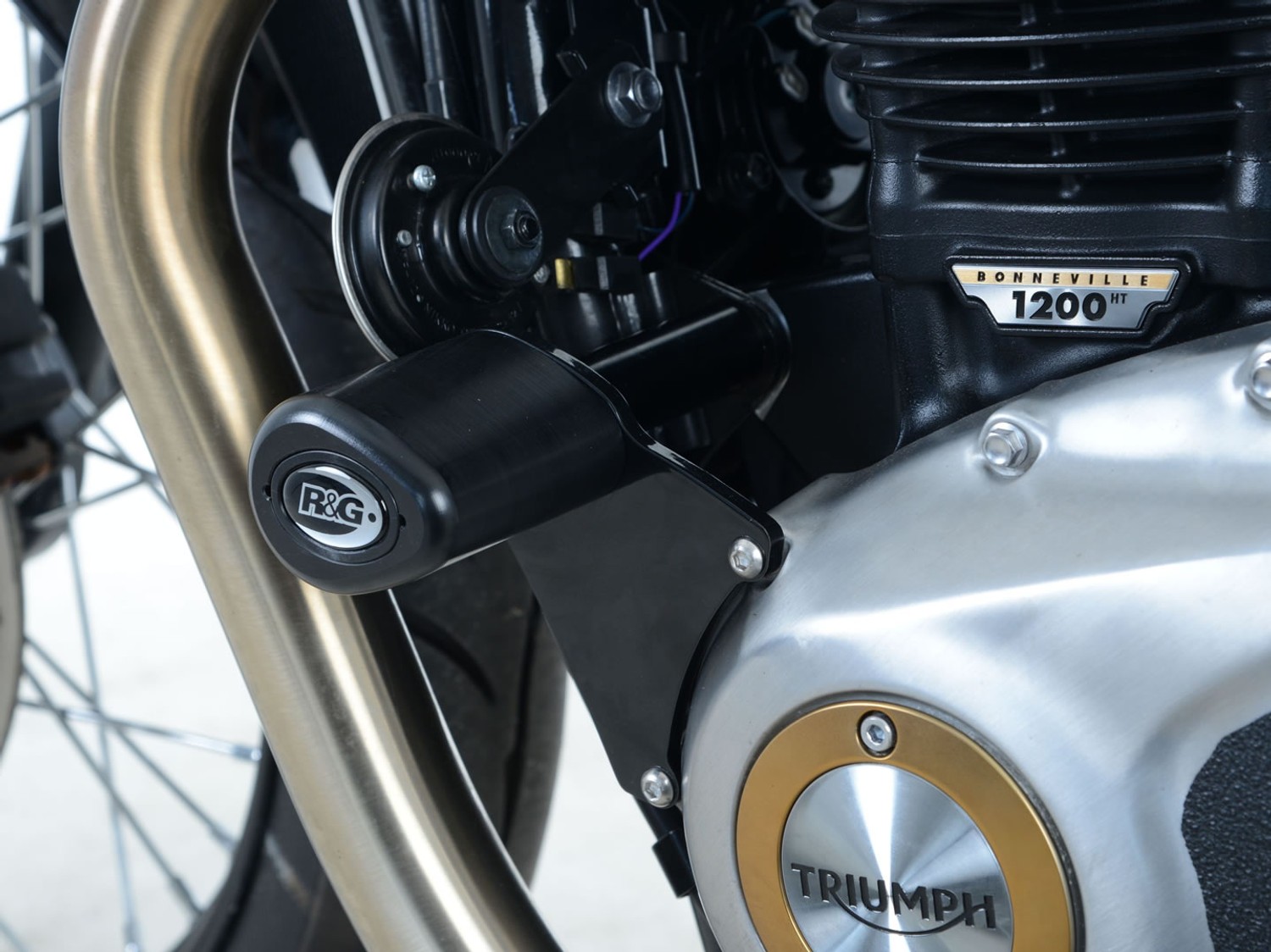 R&G Racing Aero Crash Protectors for Triumph Bonneville '00-'15 Bobber '17-'21 R&G Racing Aero Crash Protectors for Triumph Bonneville '00-'15 Bobber '17-'21